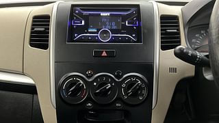 Used 2018 Maruti Suzuki Wagon R 1.0 [2013-2019] LXi CNG Petrol+cng Manual interior MUSIC SYSTEM & AC CONTROL VIEW