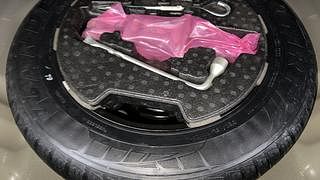 Used 2018 Maruti Suzuki Vitara Brezza [2016-2020] VDi (O) Diesel Manual tyres SPARE TYRE VIEW