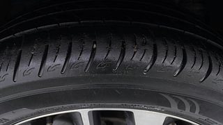 Used 2020 Mahindra XUV 300 W8 (O) Petrol Petrol Manual tyres RIGHT FRONT TYRE TREAD VIEW