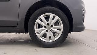 Used 2016 Maruti Suzuki Ertiga [2015-2018] ZXI+ Petrol Manual tyres RIGHT FRONT TYRE RIM VIEW