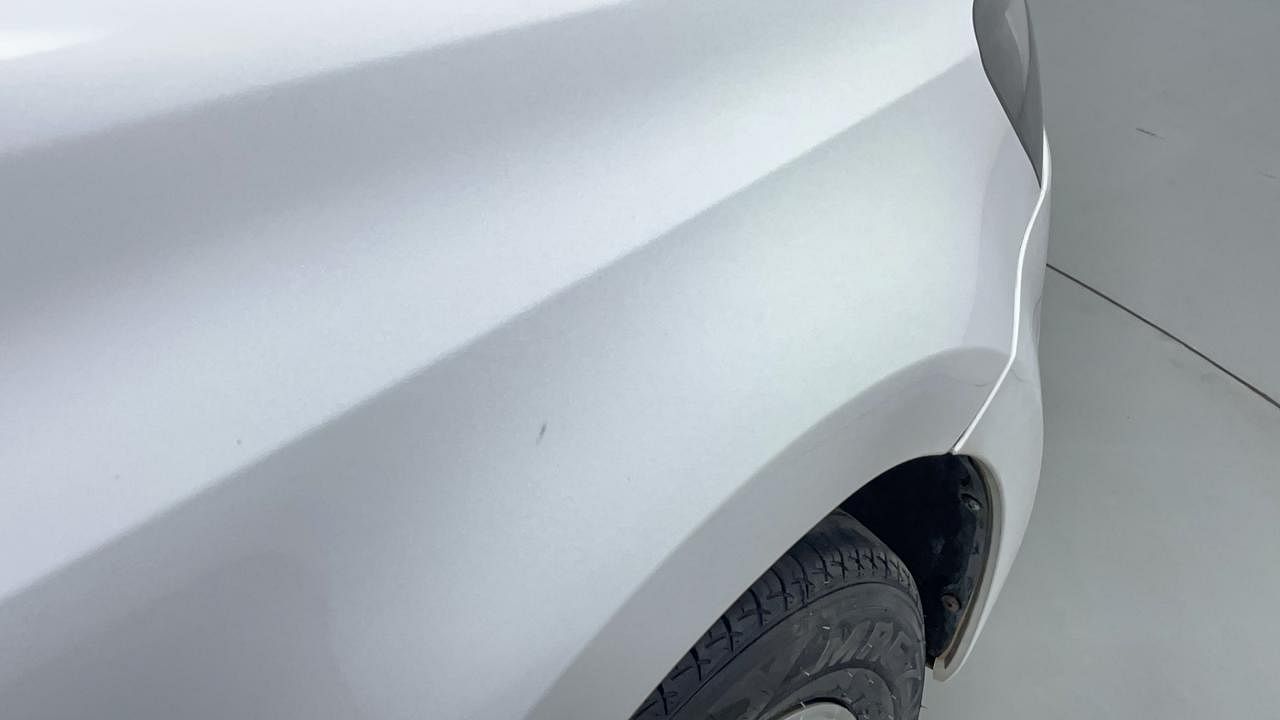 Used 2015 Volkswagen Polo [2015-2019] Trendline 1.2L (P) Petrol Manual dents MINOR SCRATCH