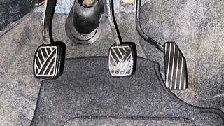 Used 2011 Maruti Suzuki Wagon R 1.0 [2010-2019] LXi Petrol Manual interior PEDALS VIEW