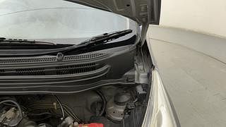 Used 2011 Hyundai Eon [2011-2018] Era Petrol Manual engine ENGINE LEFT SIDE HINGE & APRON VIEW