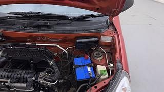 Used 2014 Maruti Suzuki Alto 800 [2012-2016] Vxi Petrol Manual engine ENGINE LEFT SIDE HINGE & APRON VIEW