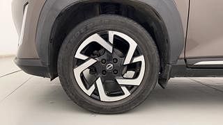 Used 2021 Nissan Magnite XV Turbo CVT Petrol Automatic tyres LEFT FRONT TYRE RIM VIEW