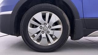 Used 2016 Maruti Suzuki S-Cross [2015-2017] Zeta 1.3 Diesel Manual tyres LEFT FRONT TYRE RIM VIEW