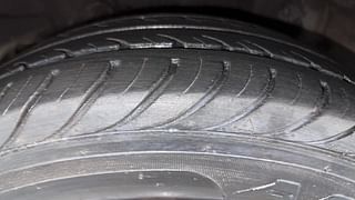 Used 2015 Hyundai Eon [2011-2018] Magna + Petrol Manual tyres RIGHT REAR TYRE TREAD VIEW