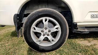 Used 2017 Mahindra Scorpio [2014-2017] S8 Diesel Manual tyres RIGHT REAR TYRE RIM VIEW