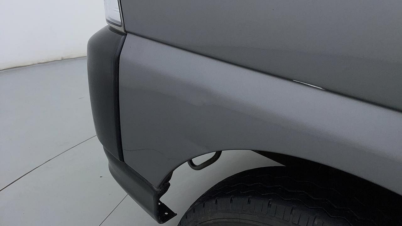 Used 2021 Maruti Suzuki Eeco STD 7 STR Petrol Manual dents MINOR SCRATCH