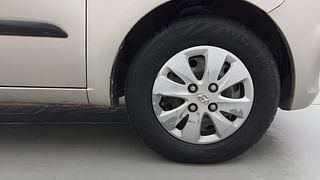 Used 2012 Hyundai i10 [2010-2016] Magna 1.2 Petrol Petrol Manual tyres RIGHT FRONT TYRE RIM VIEW