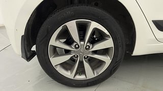 Used 2015 Hyundai Elite i20 [2014-2018] Asta 1.2 Petrol Manual tyres RIGHT REAR TYRE RIM VIEW