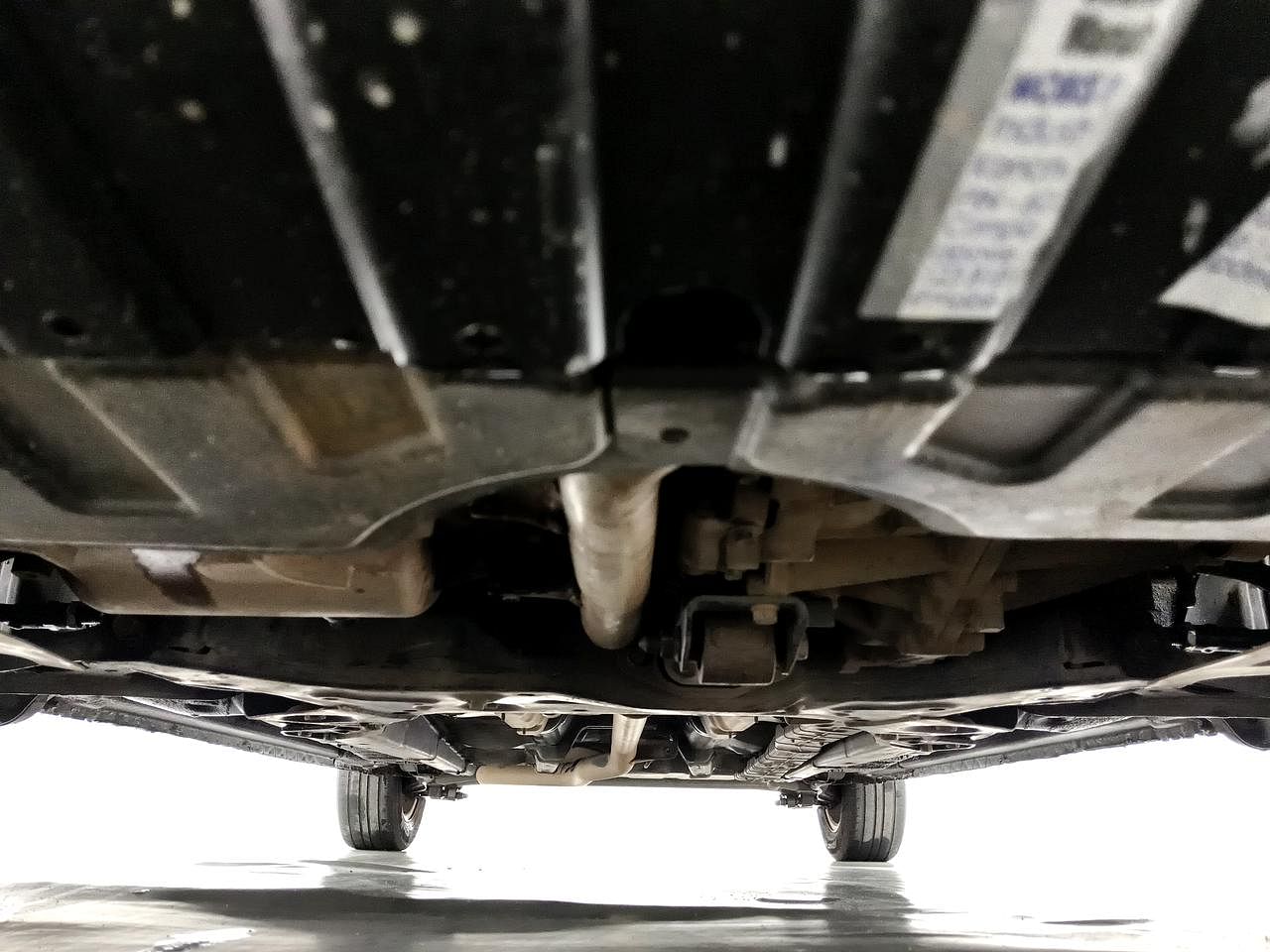 Used 2014 Hyundai i20 [2012-2014] Asta 1.4 CRDI Diesel Manual extra FRONT LEFT UNDERBODY VIEW