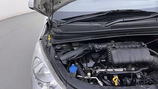 Used 2011 Hyundai i10 [2010-2016] Sportz AT Petrol Petrol Automatic engine ENGINE RIGHT SIDE HINGE & APRON VIEW