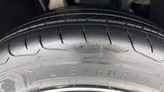 Used 2018 Mahindra Marazzo M8 Diesel Manual tyres RIGHT FRONT TYRE TREAD VIEW