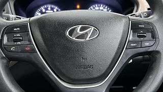 Used 2015 Hyundai Elite i20 [2014-2018] Sportz 1.2 Petrol Manual top_features Steering mounted controls