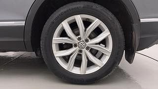Used 2018 Volkswagen Tiguan [2017-2020] Highline TDI Diesel Automatic tyres LEFT REAR TYRE RIM VIEW