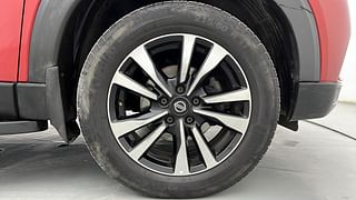 Used 2019 Nissan Kicks [2018-2020] XV Premium (O) Dual Tone Diesel Diesel Manual tyres RIGHT FRONT TYRE RIM VIEW