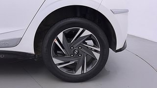 Used 2021 Hyundai New i20 Asta (O) 1.5 MT Diesel Manual tyres LEFT REAR TYRE RIM VIEW