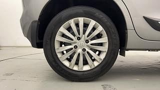 Used 2019 Maruti Suzuki Baleno [2015-2019] Delta Petrol Petrol Manual tyres RIGHT REAR TYRE RIM VIEW