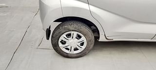 Used 2016 Datsun Redi-GO [2015-2019] T (O) Petrol Manual tyres RIGHT REAR TYRE RIM VIEW