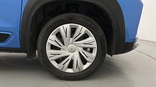 Used 2021 Renault Kiger RXL AMT Petrol Automatic tyres RIGHT FRONT TYRE RIM VIEW