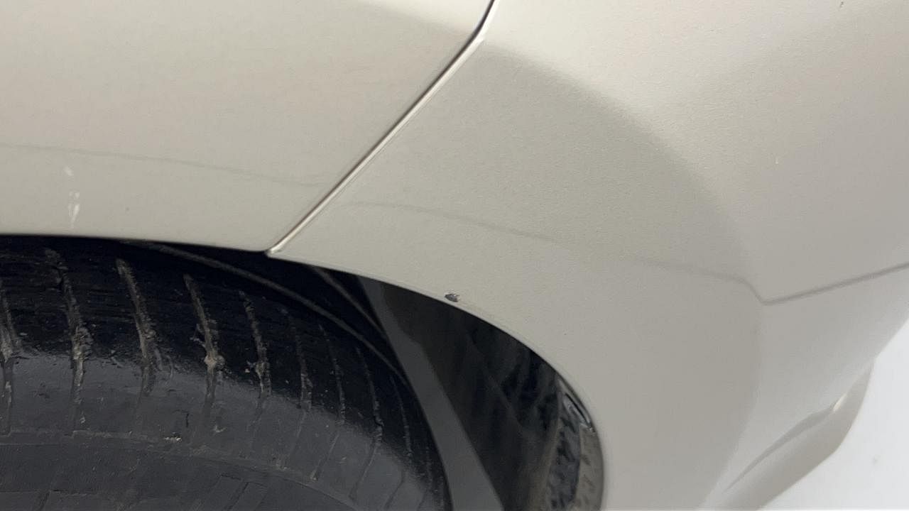 Used 2015 Toyota Corolla Altis [2014-2017] VL AT Petrol Petrol Automatic dents MINOR SCRATCH