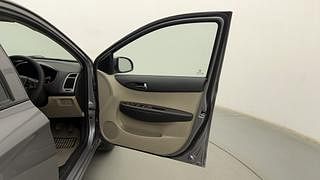 Used 2014 Hyundai i20 [2012-2014] Asta 1.2 Petrol Manual interior RIGHT FRONT DOOR OPEN VIEW