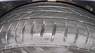 Used 2016 Renault Lodgy [2015-2019] 85 PS RXL Diesel Manual tyres RIGHT FRONT TYRE TREAD VIEW