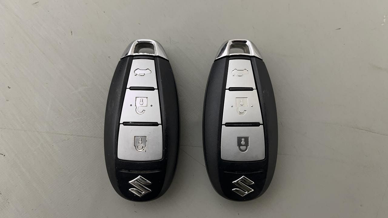 Used 2016 Maruti Suzuki Ciaz [2014-2017] ZXI+ AT Petrol Automatic extra CAR KEY VIEW