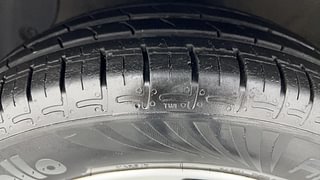 Used 2015 Hyundai Grand i10 [2013-2017] Asta AT 1.2 Kappa VTVT Petrol Automatic tyres LEFT FRONT TYRE TREAD VIEW