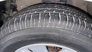 Used 2020 Toyota Innova Crysta [2016-2020] 2.4 V 7 STR Diesel Manual tyres LEFT FRONT TYRE TREAD VIEW