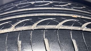 Used 2013 Nissan Sunny [2011-2014] XL Petrol Manual tyres RIGHT FRONT TYRE TREAD VIEW