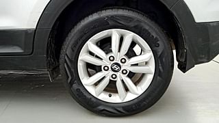 Used 2015 Hyundai Creta [2015-2018] 1.6 SX Plus Auto Diesel Automatic tyres LEFT REAR TYRE RIM VIEW