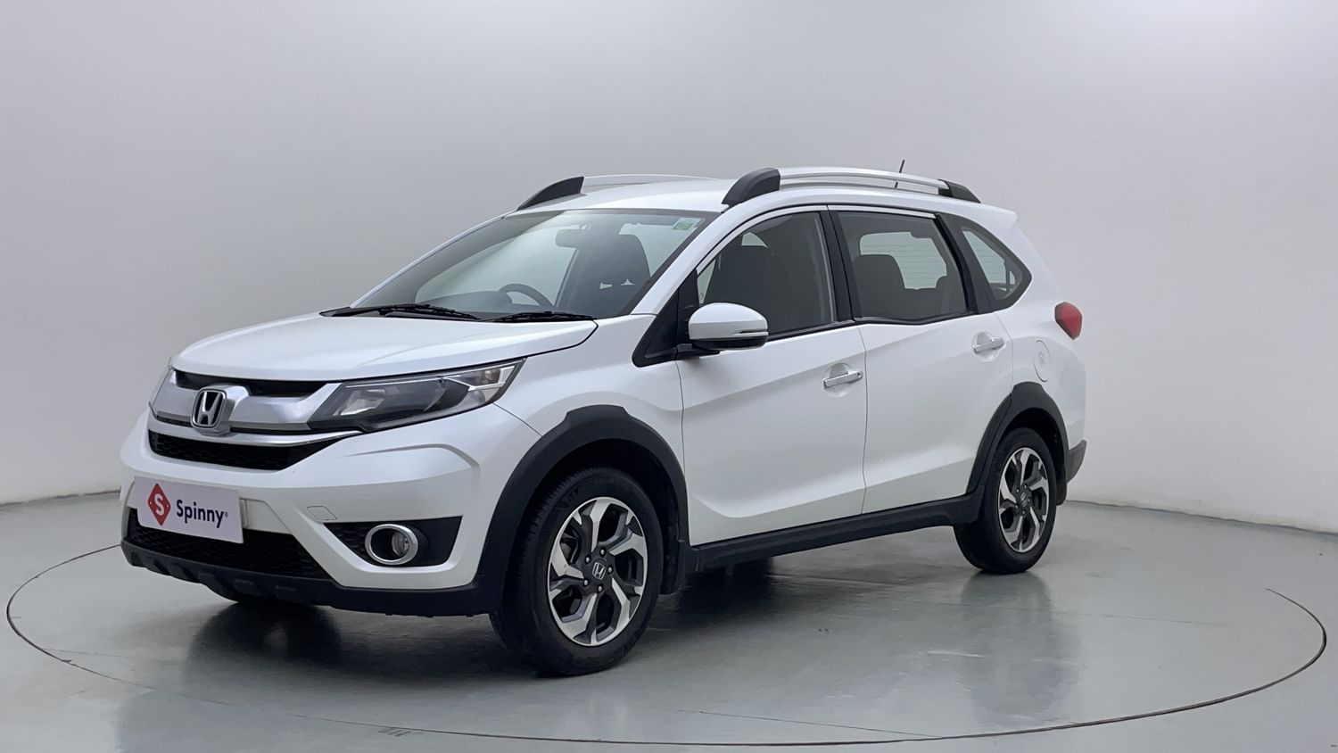 LEFT FRONT CORNER VIEW