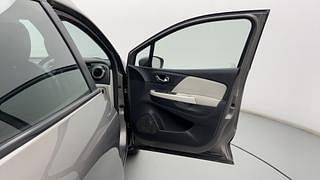 Used 2017 Renault Captur [2017-2020] 1.5 Platine diesel Diesel Manual interior RIGHT FRONT DOOR OPEN VIEW