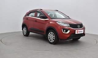 Used 2018 Tata Nexon [2017-2020] XE Petrol Petrol Manual exterior RIGHT FRONT CORNER VIEW