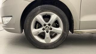 Used 2013 Skoda Rapid [2011-2016] Elegance Diesel MT Diesel Manual tyres LEFT FRONT TYRE RIM VIEW