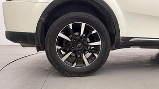 Used 2019 Mahindra XUV500 [2018-2021] W11 AT Diesel Automatic tyres RIGHT REAR TYRE RIM VIEW