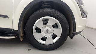 Used 2020 Mahindra XUV500 [2018-2021] W7 Diesel Manual tyres RIGHT FRONT TYRE RIM VIEW