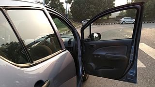 Used 2012 Maruti Suzuki Ritz [2009-2012] Ldi Diesel Manual interior RIGHT FRONT DOOR OPEN VIEW