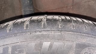 Used 2015 honda Jazz V CVT Petrol Automatic tyres RIGHT REAR TYRE TREAD VIEW