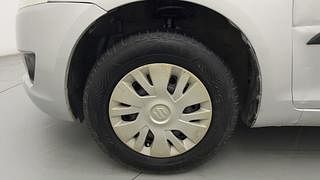 Used 2014 Maruti Suzuki Swift [2011-2017] VXi Petrol Manual tyres LEFT FRONT TYRE RIM VIEW