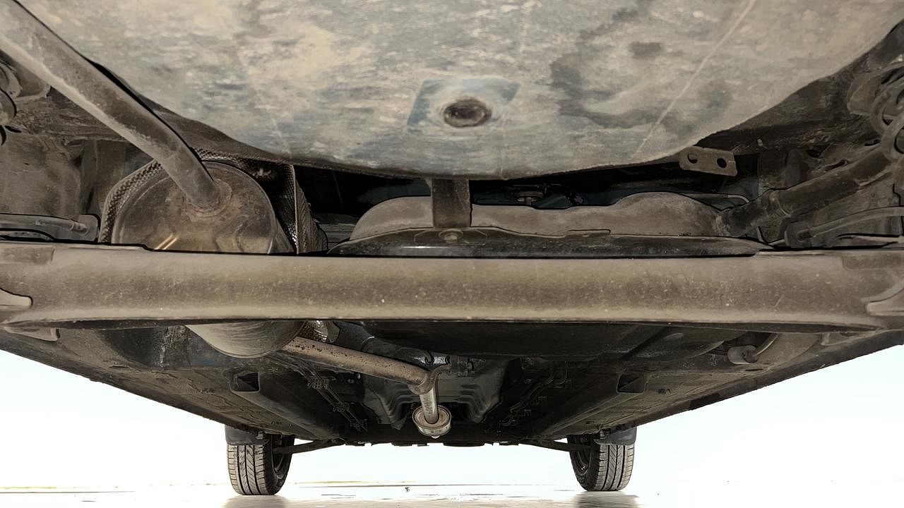 Used 2020 Renault Kwid RXL Petrol Manual extra REAR UNDERBODY VIEW (TAKEN FROM REAR)