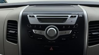 Used 2016 Maruti Suzuki Wagon R 1.0 [2015-2019] VXI AMT Petrol Automatic top_features Integrated (in-dash) music system
