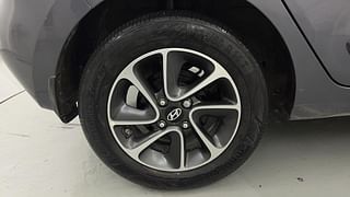 Used 2017 Hyundai Grand i10 [2017-2020] Asta 1.2 Kappa VTVT Petrol Manual tyres RIGHT REAR TYRE RIM VIEW