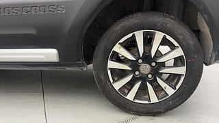 Used 2015 Toyota Etios Cross [2014-2020] 1.5 V Petrol Manual tyres LEFT REAR TYRE RIM VIEW