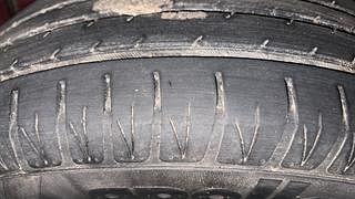 Used 2010 Hyundai i20 [2008-2012] Asta 1.2 Petrol Manual tyres LEFT REAR TYRE TREAD VIEW