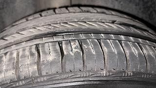 Used 2015 Volkswagen Cross Polo [2015-2018] 1.2 MPI Highline Petrol Manual tyres RIGHT REAR TYRE TREAD VIEW