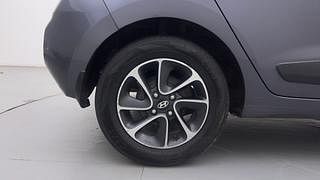 Used 2017 Hyundai Grand i10 [2017-2020] Sportz (O) AT 1.2 Kappa VTVT Petrol Automatic tyres RIGHT REAR TYRE RIM VIEW