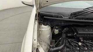Used 2015 Toyota Etios Liva [2010-2017] VX Petrol Manual engine ENGINE RIGHT SIDE HINGE & APRON VIEW